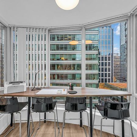 1-Br Condo In Downtown Coal Harbour With Parking And City Views Vancouver Bagian luar foto
